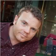 Profesor con experiencia de 13 años en la pública de lengua, inglés, francés, latín y griego. Licenciado en filología y C1 en inglés y francés